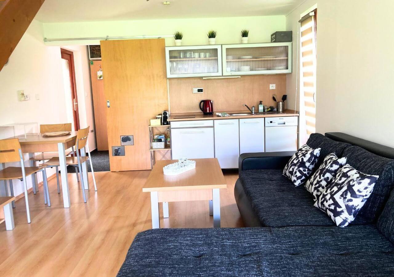 Apartman Na Valassku Horni Becva ภายนอก รูปภาพ